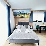 Janowa Pensión 3*